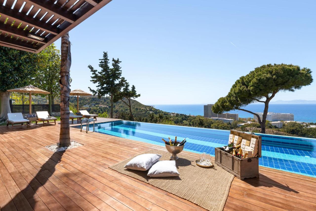Villa Equinox *