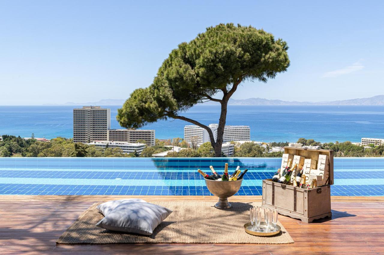Villa Equinox *